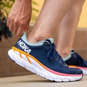 Hoka ONE ONE women’s Clifton7 size 8